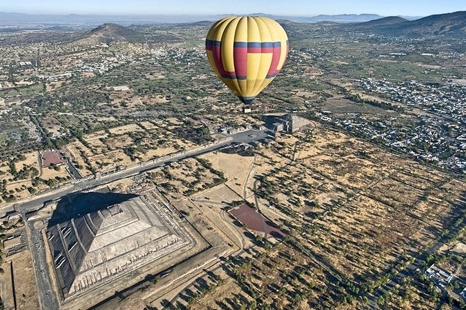 Private Tour: Teotihuacan Pyramids Hot Air Balloon Ride - Teotihuacan at 5:00 am: why this tour feels different