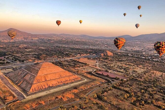 Private Tour: Teotihuacan Pyramids Hot Air Balloon Ride - Before takeoff: breakfast, balloon prep, and what you’re really paying for