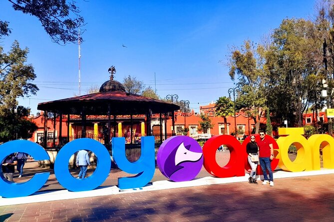 Private Tour to Xochimilco, Coyoacan and the World of Frida Kahlo - Stop 2 Tips: Souvenirs and Snack Strategy
