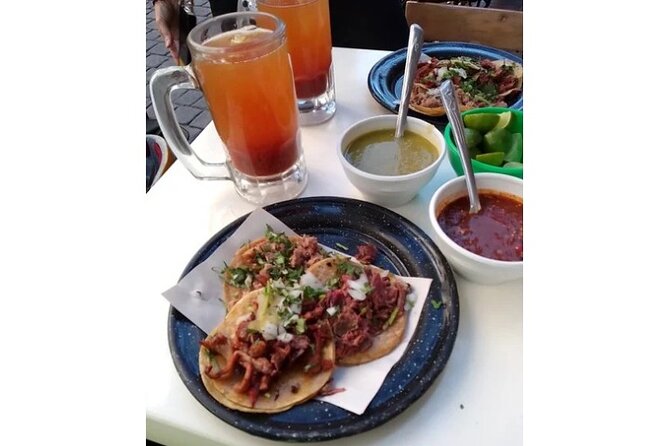 Private walk CDMX Historic Center + Museums + Tacos + Metro - Zócalo: how to read the largest square in the world