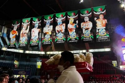 Pulque Tasting and Mexican Wrestling: Premium Small Group Tour - Inside Arena México: numbered seats, rudos vs técnicos, and the fun insults