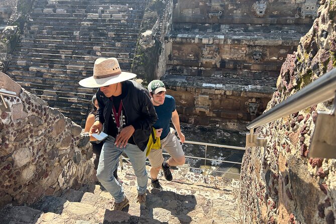 Pyramids of Teotihuacan and restaurant la Gruta (Original) - How long it feels: 7 hours, plus real Mexico City timing