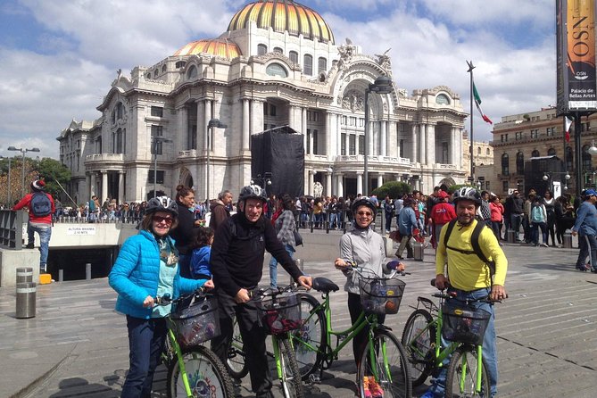 Ride Mexico City Historic Center, highlights w/ taco stop - Stop 3: Palacio de Bellas Artes and Diego Rivera murals