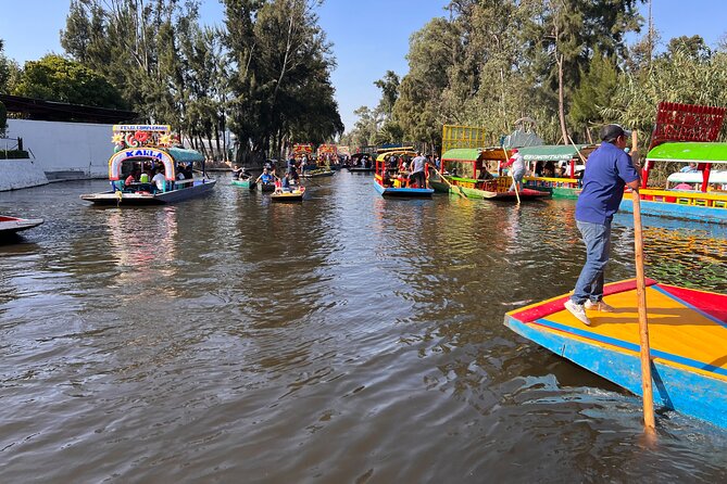 Riding Boats +Warm Mex Food+ Frida Kahlo's neighborhood (private) - Best Fit: Who Will Enjoy This Tour Most