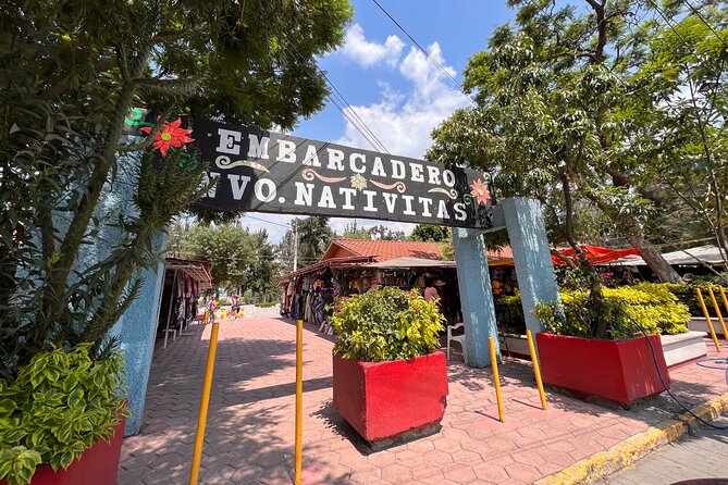 Riding Boats +Warm Mex Food+ Frida Kahlo's neighborhood (private) - Should You Book This Private Boats + Frida Neighborhood Tour?