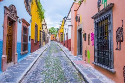 San Miguel de Allende in a day - Entering San Miguel: what the Zócalo stop is really for