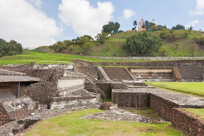 Small Group: Discover Puebla and Cholula from Mexico City - Zócalo de Puebla: cathedral domes, XVI-century streets, and craft-market time