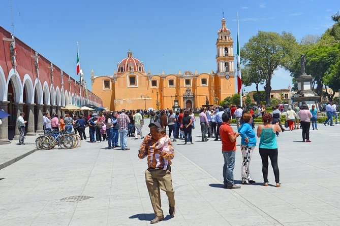 Small Group: Discover Puebla and Cholula from Mexico City - Guides and group size: why the small number feels different