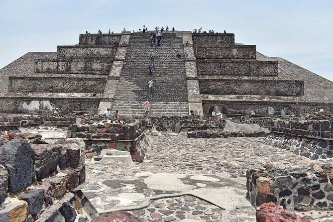 Small Group: Teotihuacan Pyramids and Shrine of Guadalupe from Mexico City - Should you book this Teotihuacan and Guadalupe small-group tour?