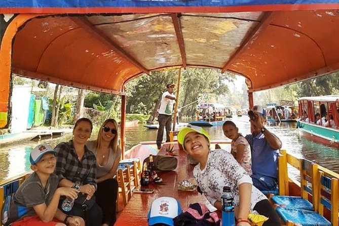 Small Groups: Xochimilco and Coyoacan - Stop 1: Platería Rafael and the Artist-Showcase Moment