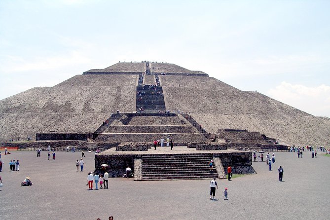 Small VIP Group: Teotihuacan Pyramids and Shrine of Guadalupe with lunch - VIP-size, bilingual guiding, and health protocol you can actually use