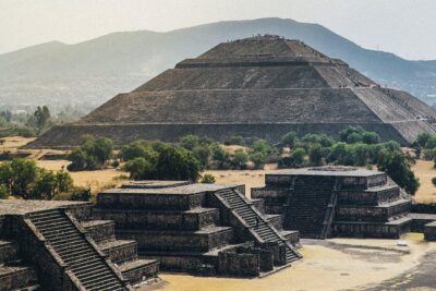 Small VIP Group: Teotihuacan Pyramids and Shrine of Guadalupe with lunch - Downtown pickup and how the day typically runs
