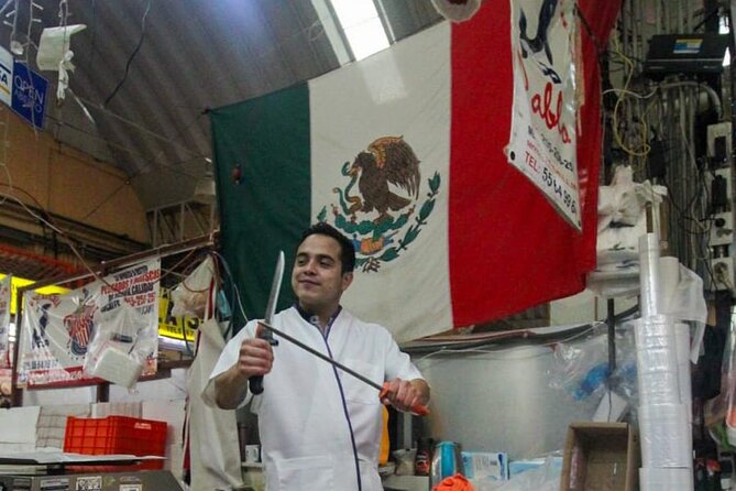 Street Food Bike Ride/Roma-Condesa/All-Inclusive 3.5 hours - Roma Norte stop 3: a traditional mercado stop