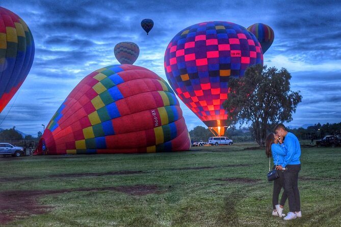Sunrise HotAir Balloon Adventure Over Teotihuacan's Pyramids - The 4:30 a.m. pickup: easy logistics, real time saver