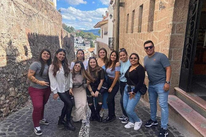 Taxco and Cuernavaca Tour from CDMX - Comfort and communication: AC vehicle, mobile tickets, and English