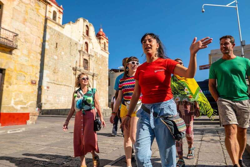 Teotihuacan Adventure: Private Tour & Lunch from Mexico City - Where the day starts: Casa de los Azulejos and a clear game plan