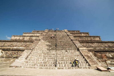 Teotihuacan Adventure: Private Tour & Lunch from Mexico City - The ride on local electric buses: comfort and a lower-impact twist