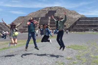 Teotihuacan and Basilica of Guadalupe with mezcal, tequila & handcrafts - Teotihuacan: walking the Avenue of the Dead in real life