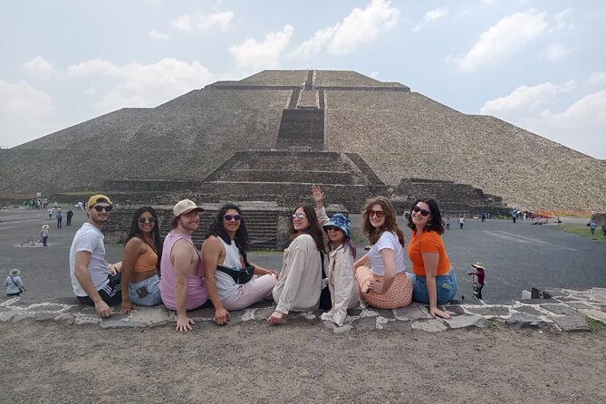 Teotihuacan + Basilica + Tlatelolco SHARED. - A shared day that strings together Teotihuacan, Guadalupe, and Tlatelolco
