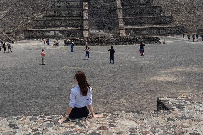 Teotihuacan + Basilica + Tlatelolco SHARED. - Stop 1: Teotihuacan’s main road, Sun and Moon Pyramids, and the Citadel (about 3 hours)