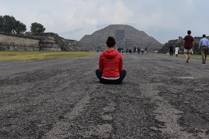 Teotihuacan Early Morning Tour: Avoid Crowds, & Expert Guide - Why a 7:00 am start changes everything at Teotihuacán