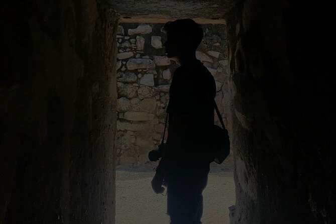 Teotihuacan : Full Tour Expert Guide and Hook-Free Transportation - Headphones, comfort, and not losing your ears (or your patience)