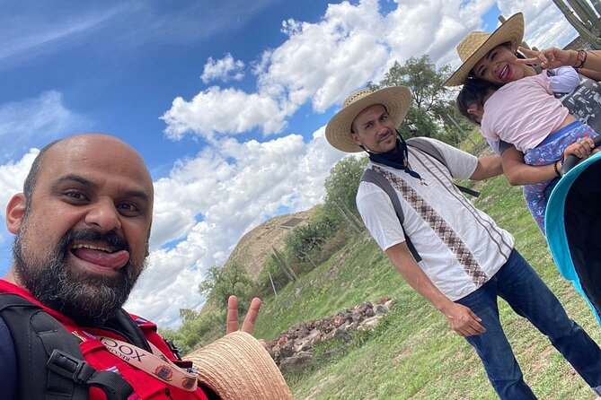 Teotihuacán Private Tour with hotel pickup - Entering the archaeological zone: what your guide does first