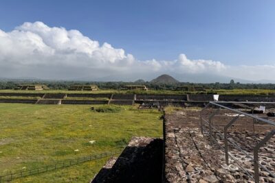 Teotihuacan: Pyramids, Caves & Culinary Experience - Teotihuacán’s main route: Quetzalcóatl and the Calzada de los Muertos