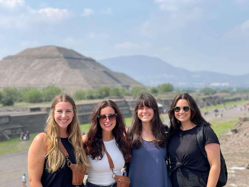 Teotihuacan Pyramids & lunch at my Grandma's house - Key highlights worth your morning