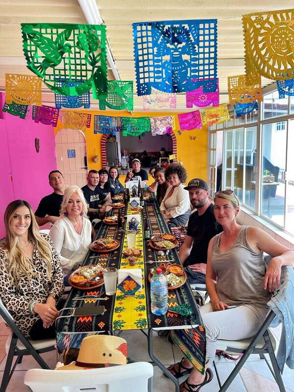 Teotihuacan Pyramids & lunch at my Grandma's house - First 7:30 AM pickup at Parque México: where the trip really begins