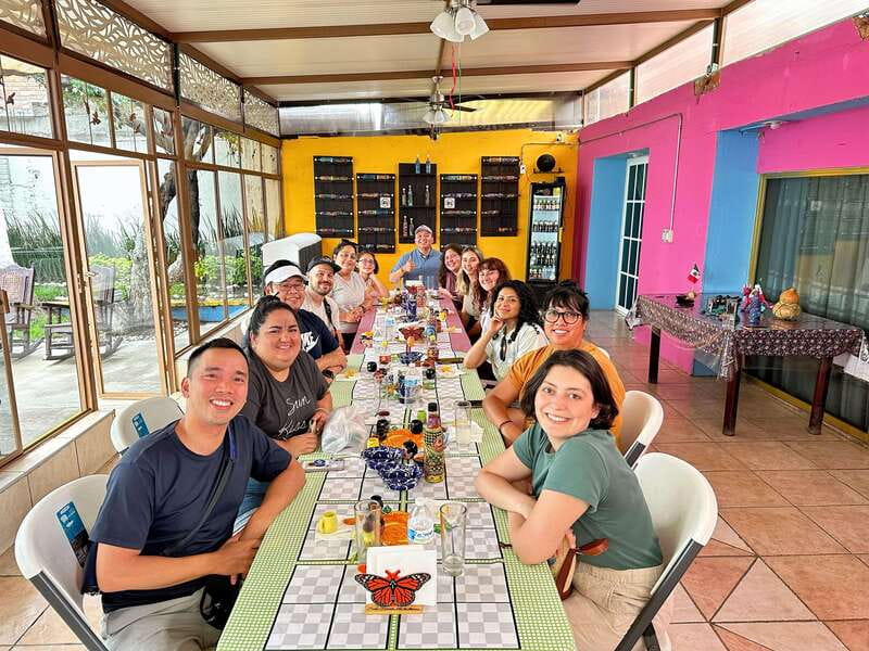Teotihuacan Pyramids & lunch at my Grandma's house - Teotihuacan with iPad visuals: seeing the pyramids like a story