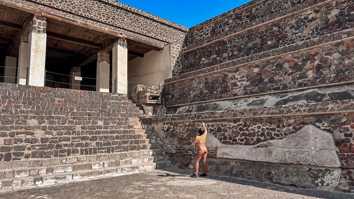 Teotihuacan Pyramids: Skip-the-Line Entry Ticket - Entering Teotihuacan and orienting fast