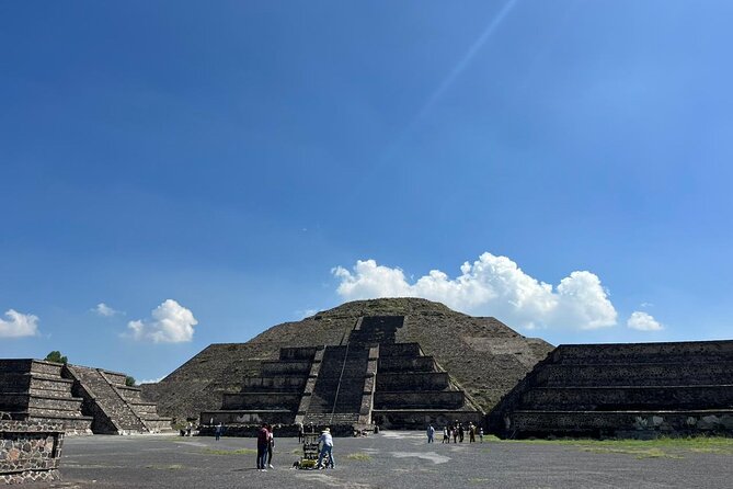 Teotihuacan Pyramids Tour from Mexico City - Stop 2: San Sebastián Xolalpa and how people made materials long ago