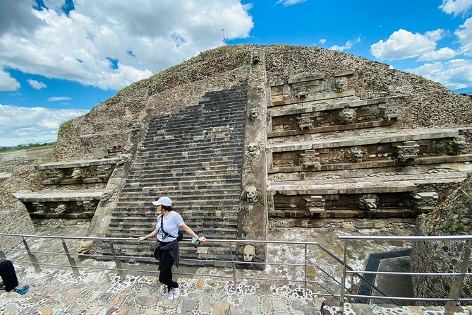 Teotihuacan Pyramids Tour from Mexico City - The guide factor: why explanations change what the day feels like