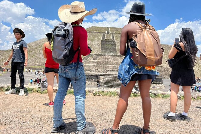 Teotihuacan Pyramids Tour from Mexico City - Stop 1: Teotihuacán Archaeological Zone, from pyramids to hydraulic tunnels