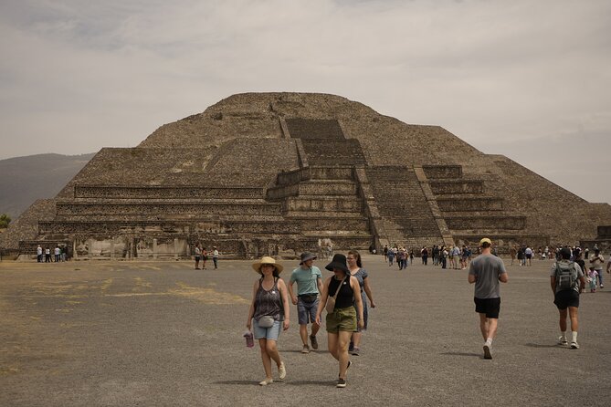 Teotihuacan Pyramids with Cave Visit and CDMX Transportation - Teotihuacan pyramids on foot: Sun, Moon, and Quetzalpapalotl