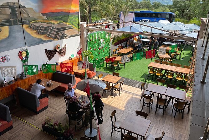 Teotihuacan Pyramids with Cave Visit and CDMX Transportation - Restaurante Huehueteotl: handy lunch time near the zone