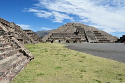 Teotihuacan, Shrine of Guadalupe & Tlatelolco - Teotihuacan pyramids: the highlight, with room to understand what you’re seeing