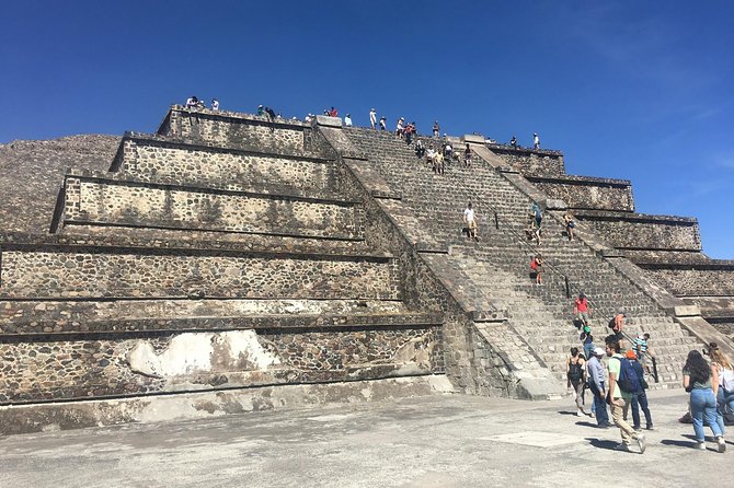Teotihuacan Tours - The Palace of Quetzalpapalotl and the below-ground moment