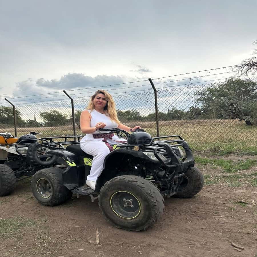 Teotihuacan VIP: Tour of the pyramids and Basilica of Guadalupe, tourist areas - Catacombs and the House of Cultures: the more surprising side of Teotihuacan