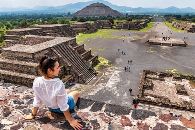 TEOTIHUACAN with a certified local guide -PRIVATE & SHARED OPTION - Teotihuacan pyramid time works best with a guide-led route