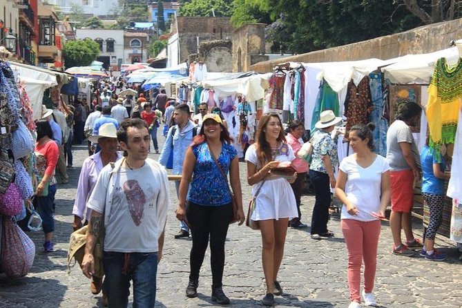 Tepoztlan Magico! - Mercado Artesanal de Tepoztlan: shopping with purpose (and time to breathe)