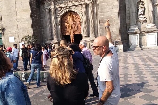 The best and most complete PRIVATE CITY TOUR through the Historic Center - Meeting Jorge and using the timing like a local