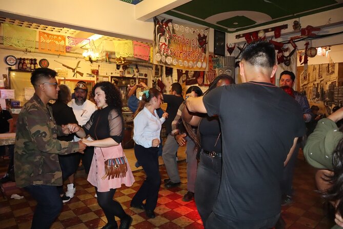 The Mexico City Pub Crawl: A real chilango night - Guide, Games, and Solo-Friendly Vibes