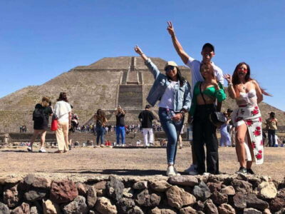 The most economical private tour to Teotihuacán - Hotel pickup and the welcome kit: where the trip can be won or lost