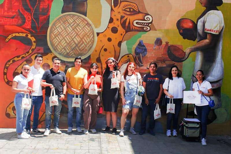 Tour of Mexican markets with Mezcal and traditional food - Getting the most out of the Metro + market mix