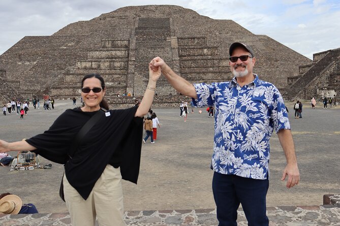 Tour to Teotihuacan, Basilica of Guadalupe and Tlatelolco - Palacio de Bellas Artes and the end options near Barcelo