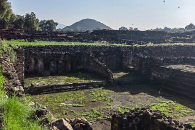 Tour to Teotihuacan from CDMX with entrances included - Palacio de Quetzalpapálotl: living quarters and murals up close