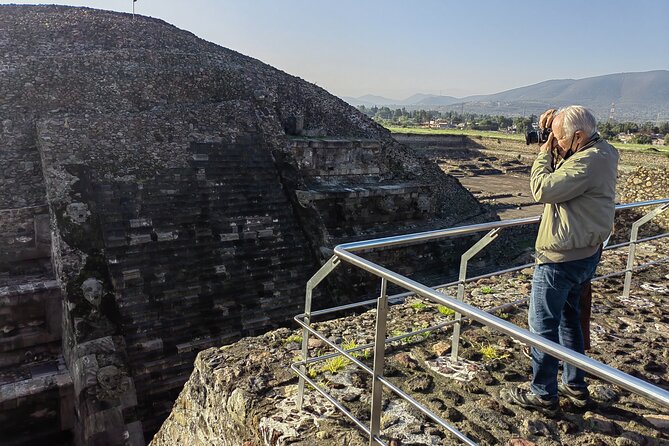 Tour to Teotihuacan from CDMX with entrances included - Palacio de Tetitla: murals in strong condition, farther from the core