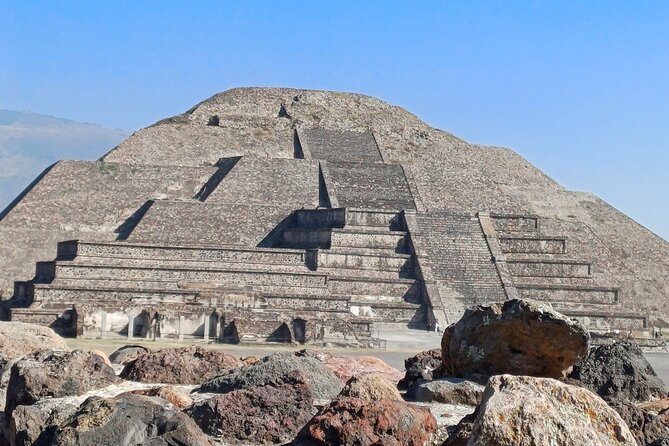 Tour to Teotihuacan with Pickup from Parque Mexico - Pyramids of the Moon and Sun: big monuments, guided in plain language